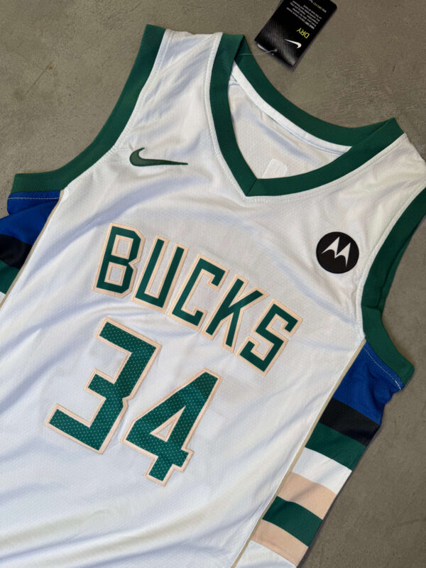 Camiseta Nike Bucks - Antetokounmpo - Imagen 4
