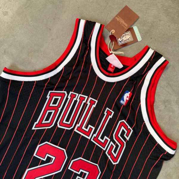 Camiseta Mitchell & Ness Bulls - Jordan - Imagen 4