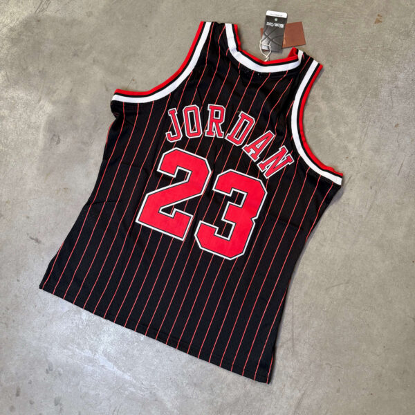 Camiseta Mitchell & Ness Bulls - Jordan - Imagen 5