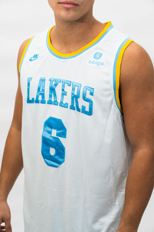 Camiseta Nike Lakers Retro - James - Imagen 5