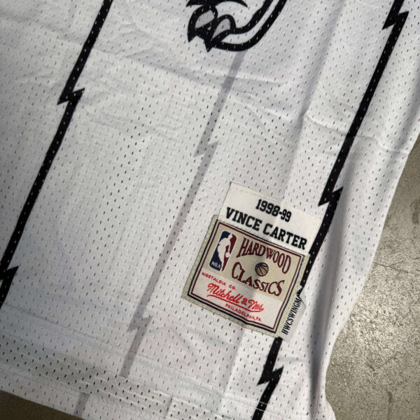 Camiseta Mitchell & Ness Raptors - Carter - Imagen 4